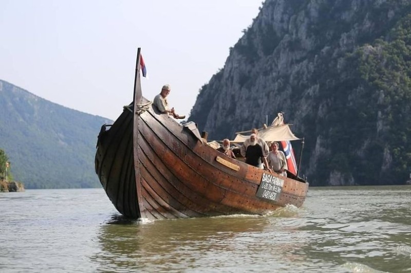 Викингският кораб Saga Farmann акостира днес в Русе